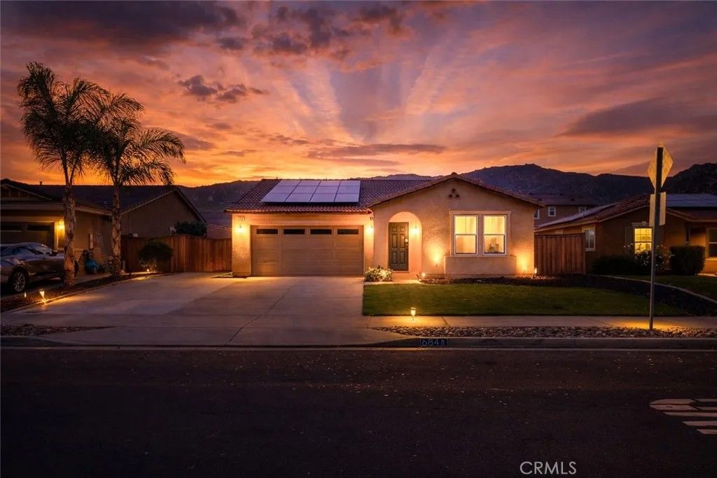 Photo of 684 Julian Ave, San Jacinto, CA 92582 (MLS # CV26030025)