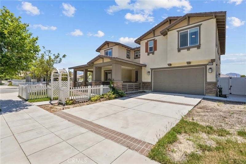 232 River Str