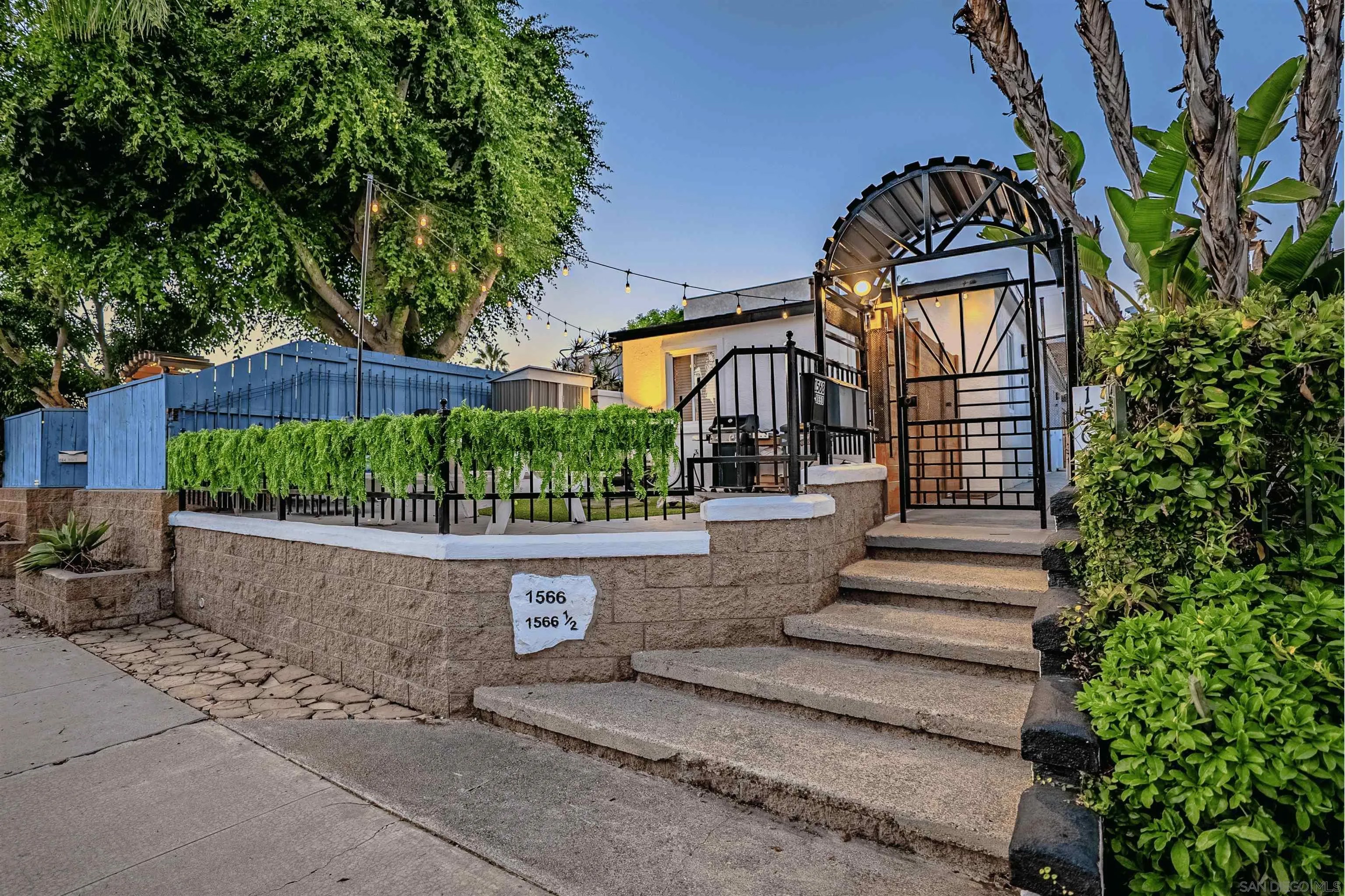 1566 Reed Ave