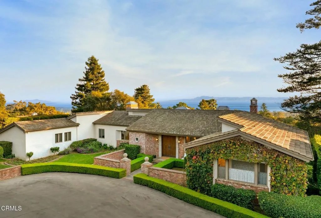 1285 E Mountain Drive