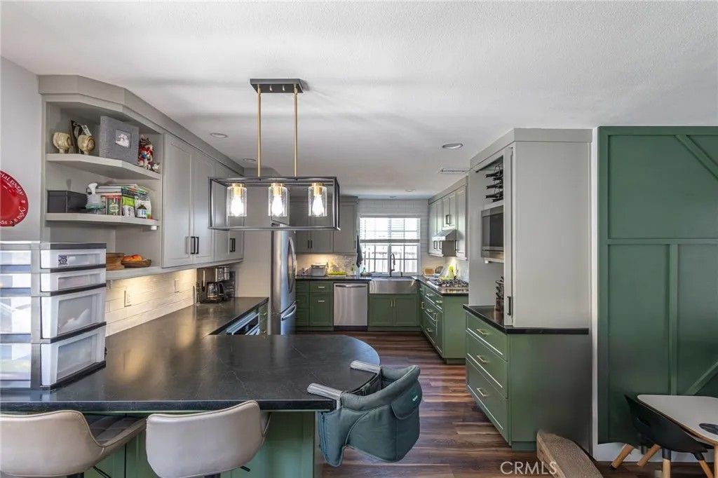 Photo of 842 Granby, Simi Valley, CA 93065 (MLS # SR26056664)