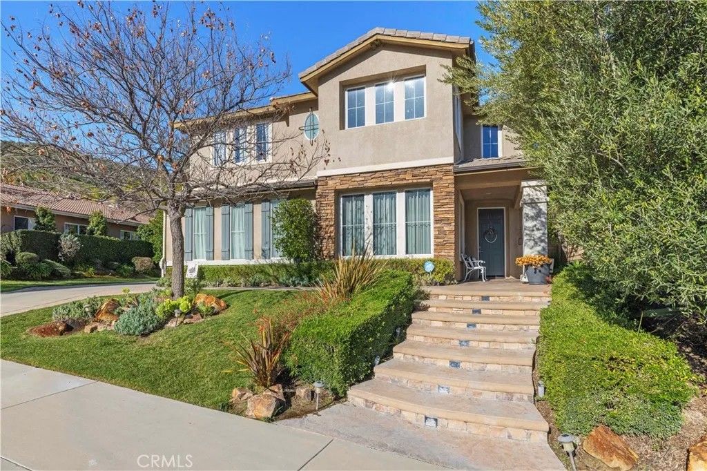 Photo of 24981 Greensbrier Dr, Stevenson Ranch, CA 91381 (MLS # SR26025996)