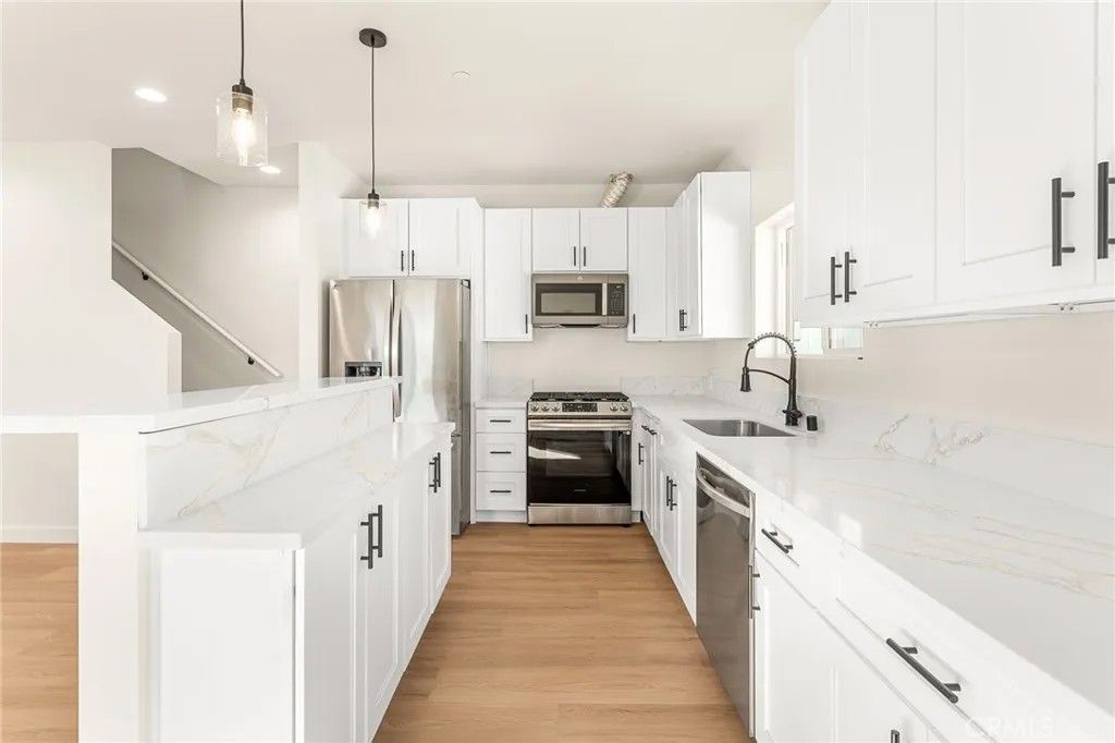 Photo of 904 Hert St, Colton, CA 92324 (MLS # DW25271919)