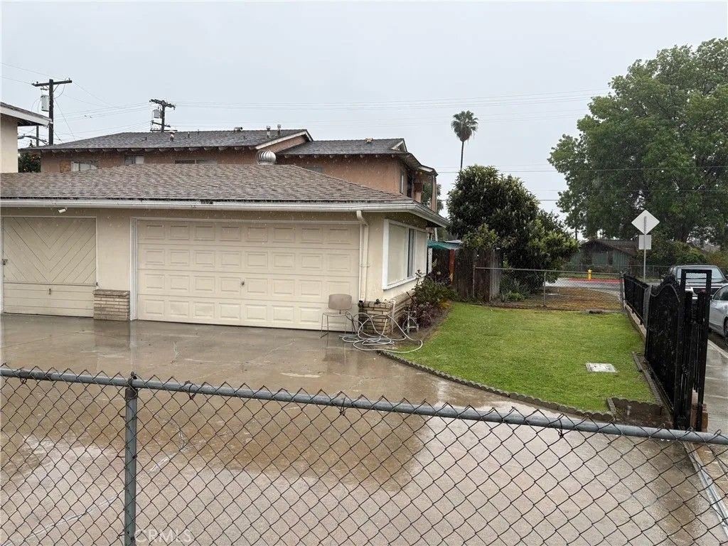 Photo of 4104 Elrovia Avenue, El Monte, CA 91732 (MLS # IV26038925)