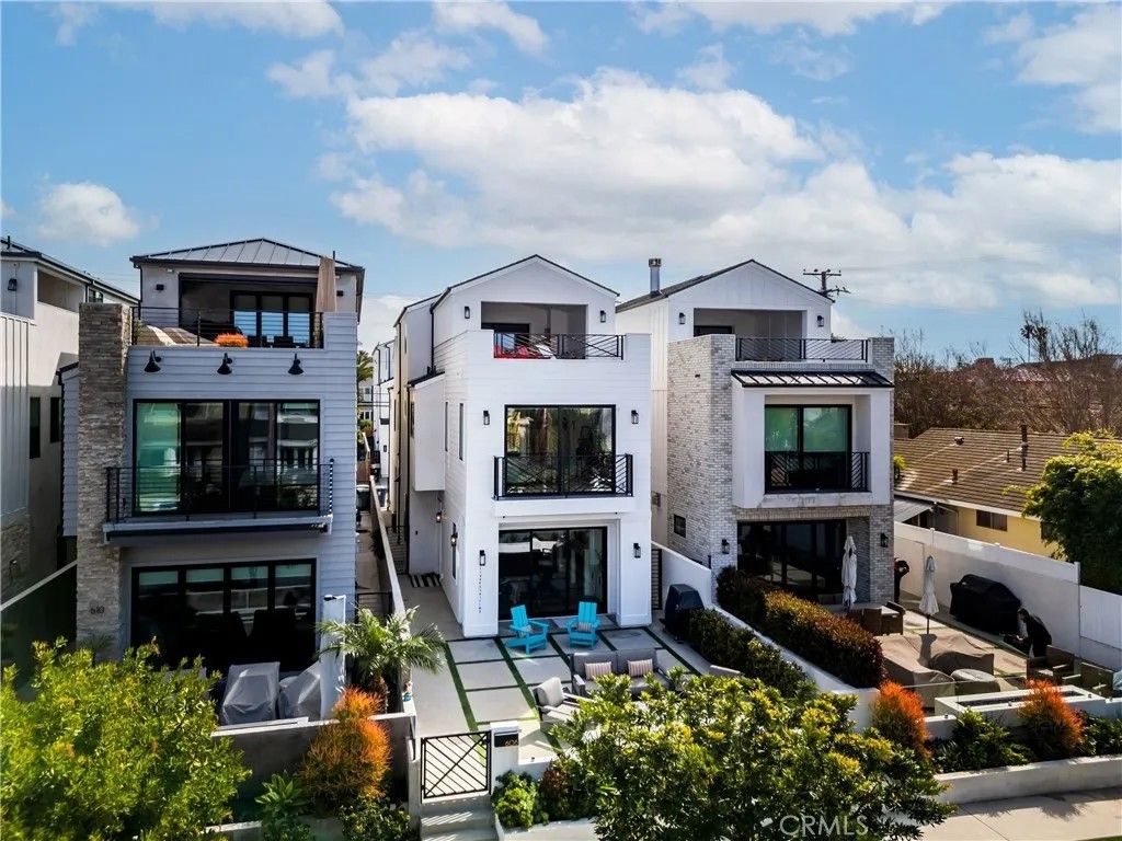 Photo of 608 13th St, Huntington Beach, CA 92648 (MLS # PW26035318)