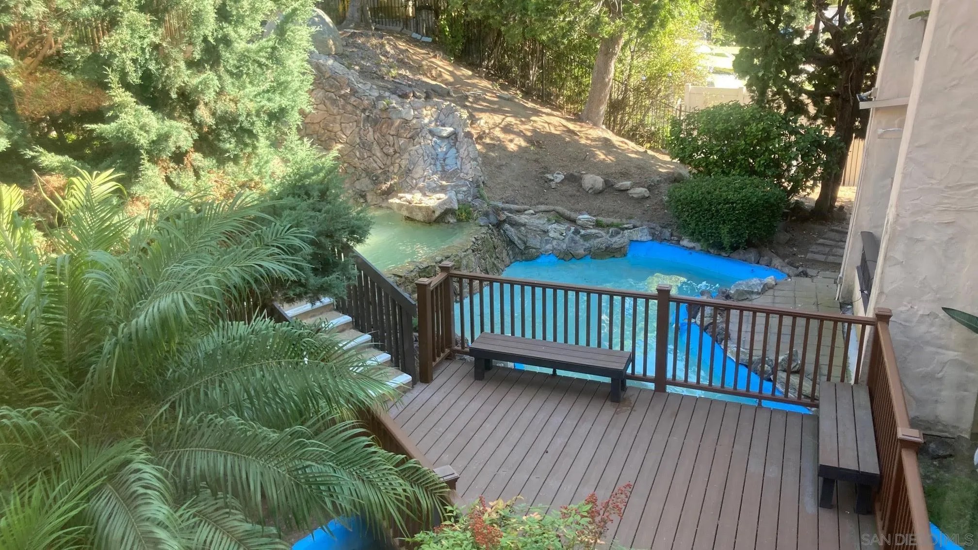 2540 Clairemont Dr. 202