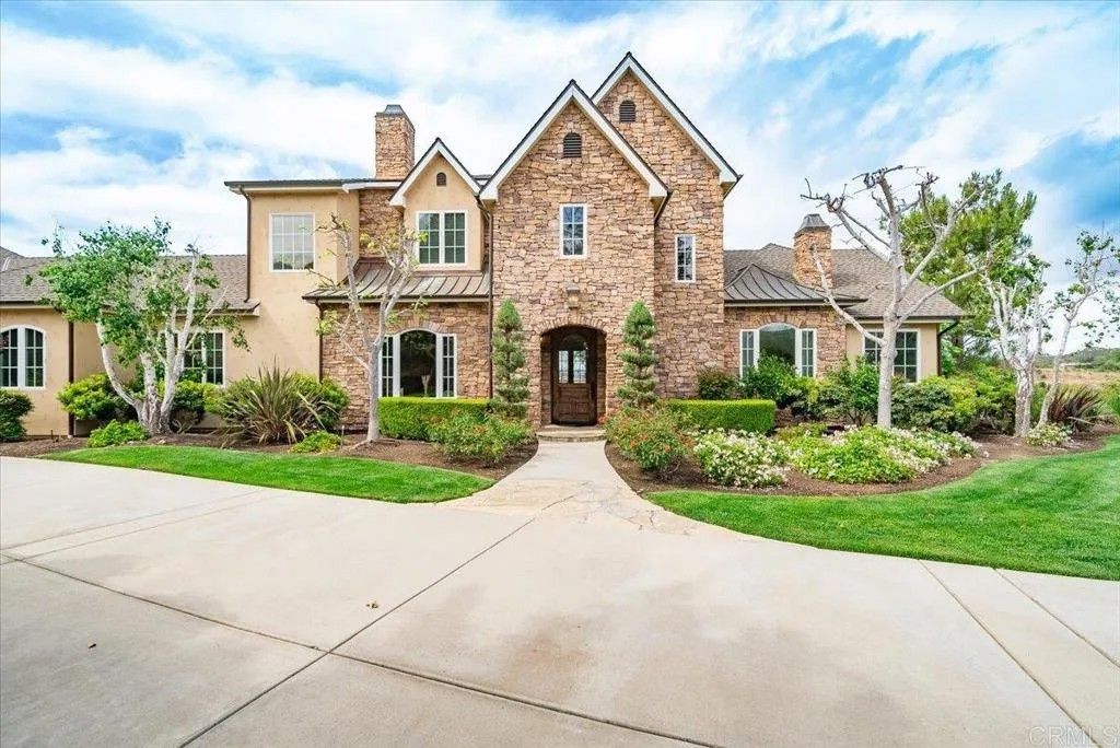 Photo of 32110 Dos Ninas Road, Bonsall, CA 92003 (MLS # NDP2603229)