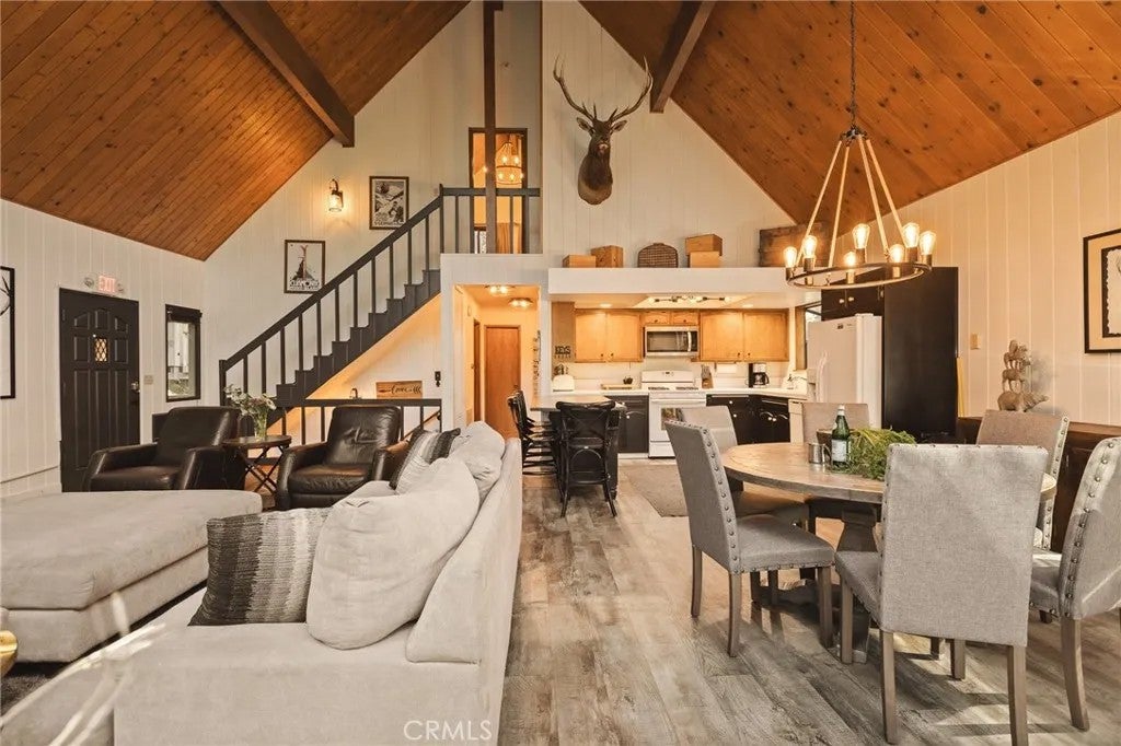 27332 Pinewood