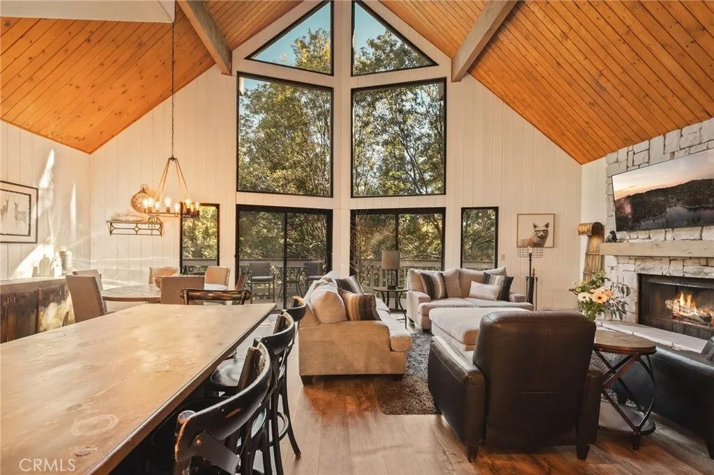 27332 Pinewood