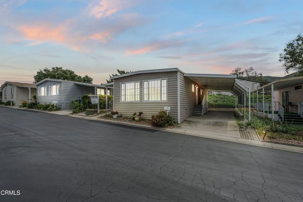 Photo of 5 Robertson Way #5, Thousand Oaks, CA 91320 (MLS # V1-35681)