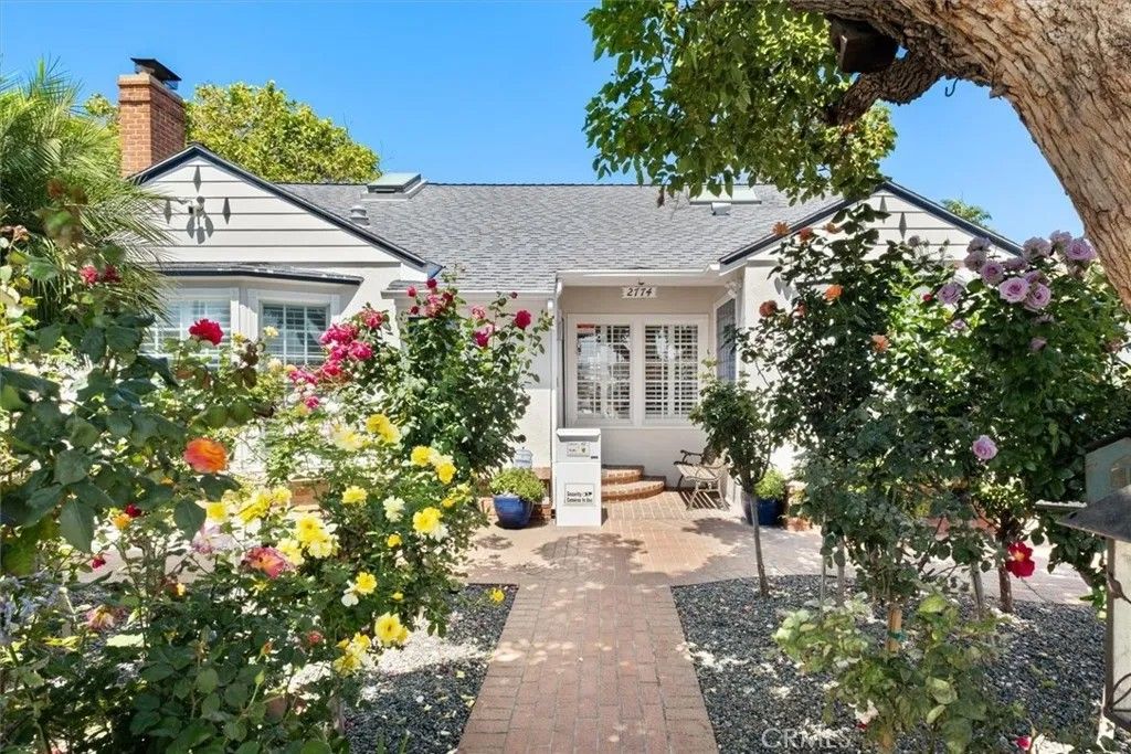 Photo of 2774 Sawtelle Boulevard, Los Angeles, CA 90064 (MLS # OC25269188)