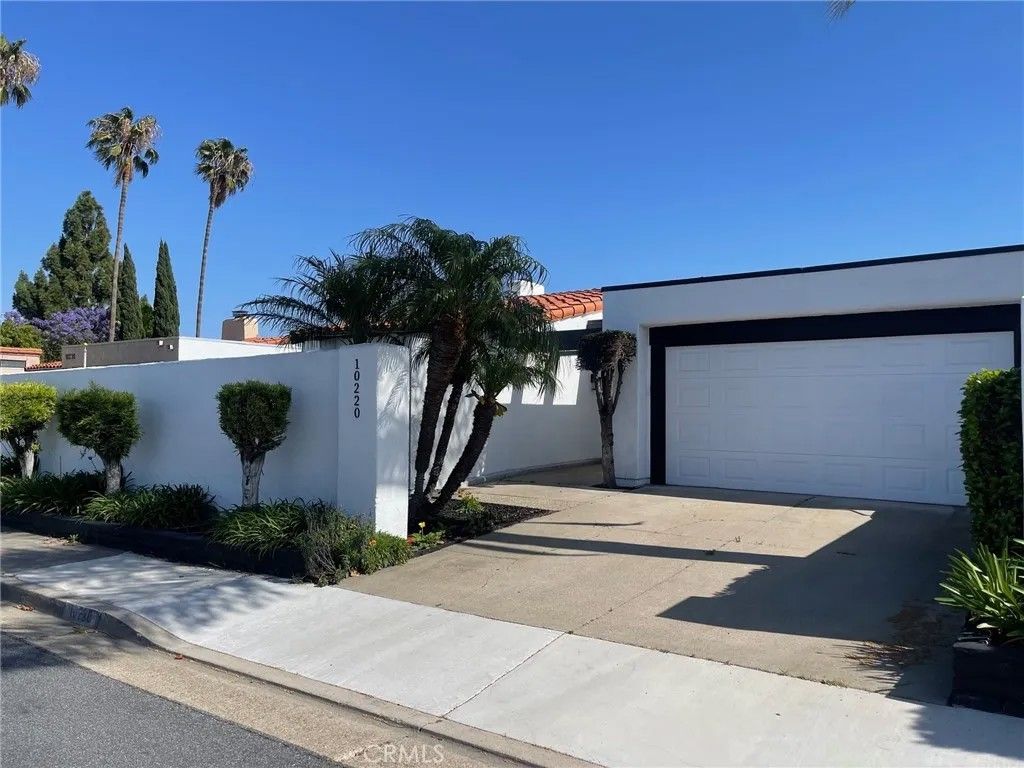 Photo of 10220 El Monterey Avenue, Fountain Valley, CA 92708 (MLS # OC26095739)