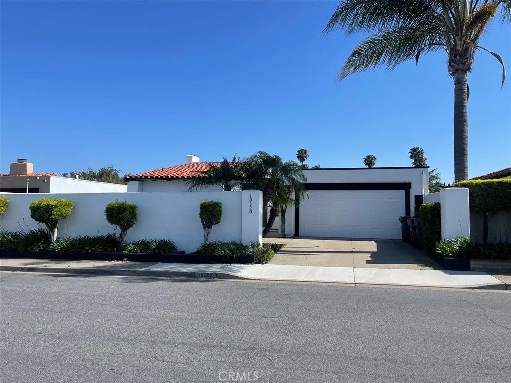 Photo of 10220 El Monterey Avenue, Fountain Valley, CA 92708 (MLS # OC26095739)