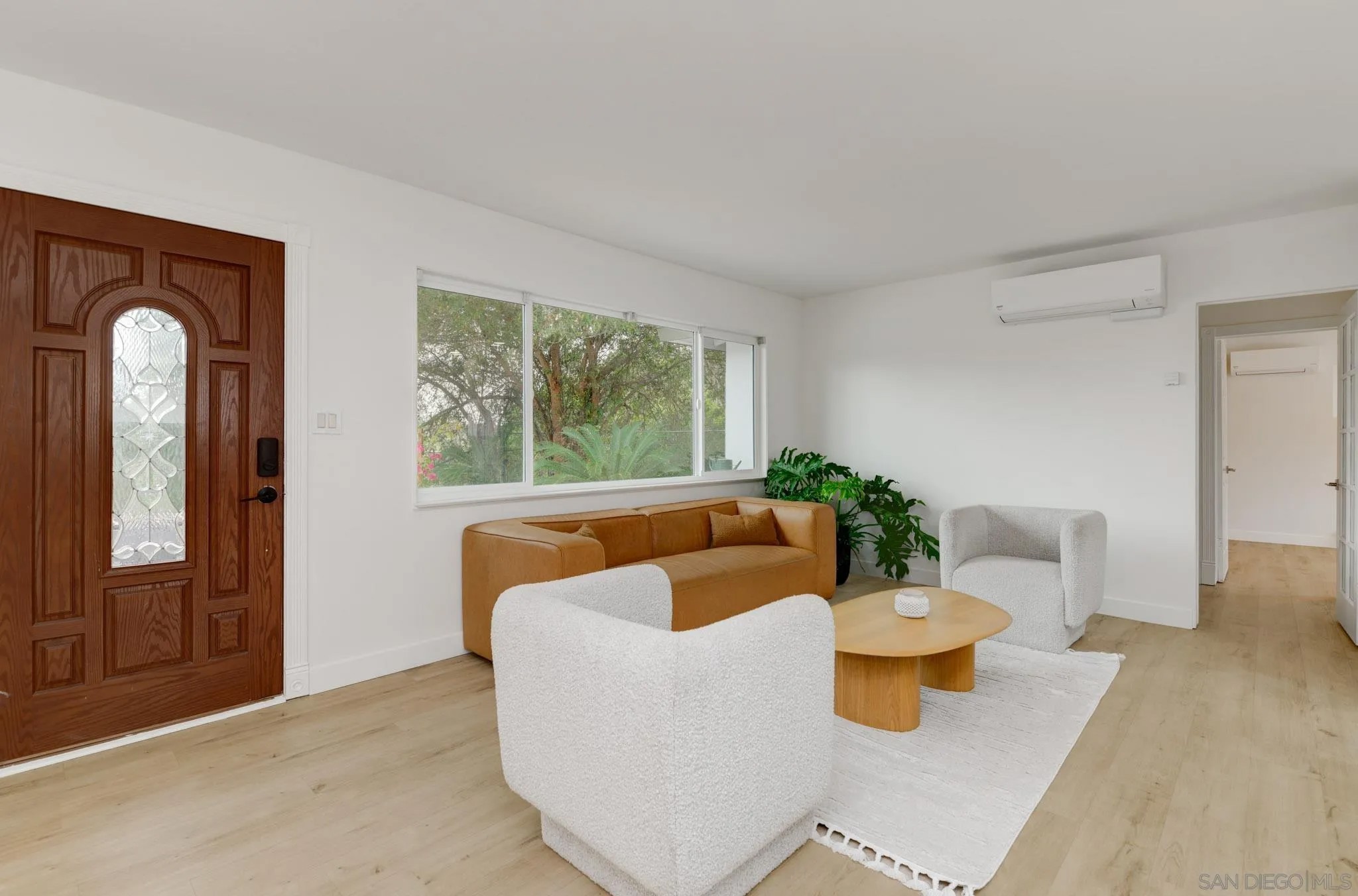 1005 Alta Vista