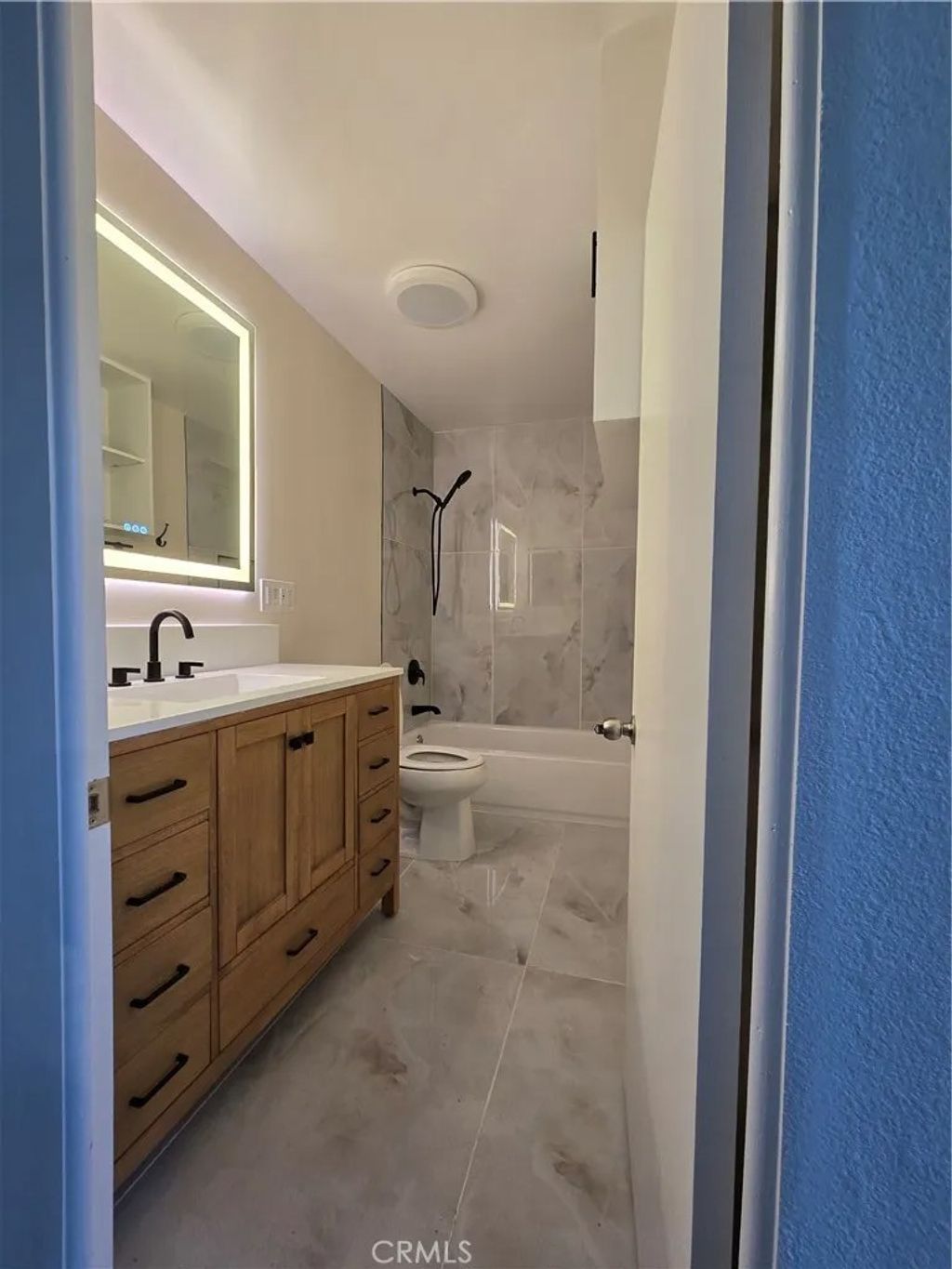 Photo of 1306 W 83rd Pl, Los Angeles, CA 90044 (MLS # DW26078321)