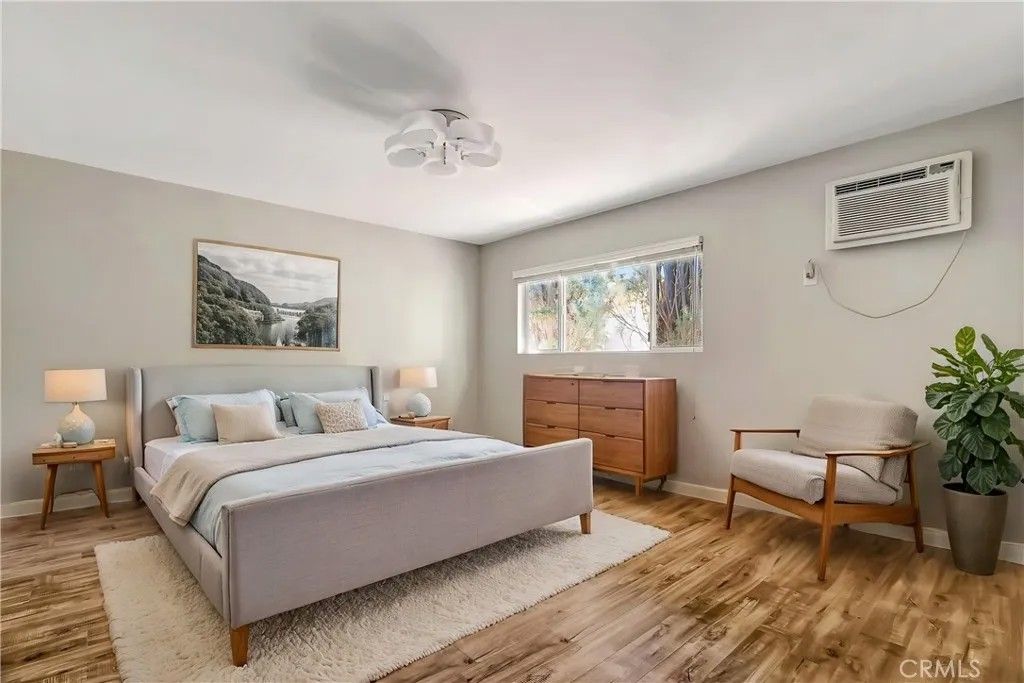 Photo of 6520 Shirley Ave, Reseda, CA 91335 (MLS # SR26061312)