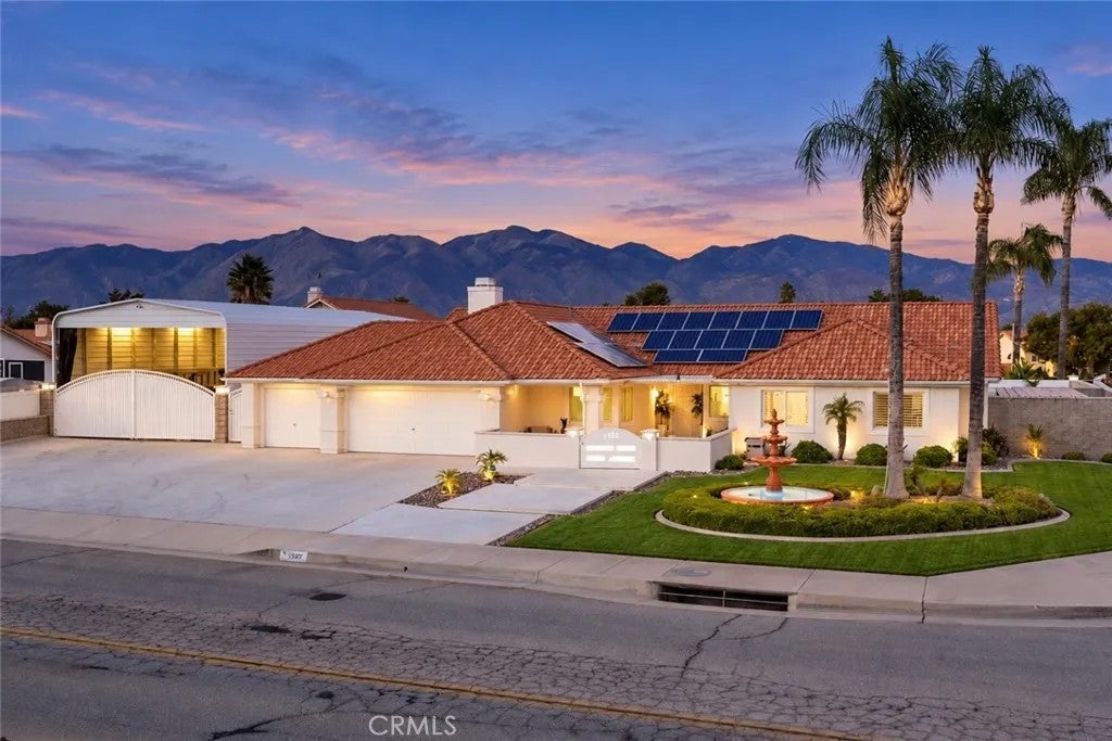 Photo of 1497 Park Ave, San Jacinto, CA 92583 (MLS # SW26213088)