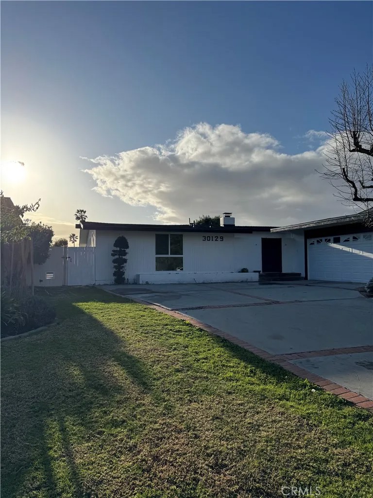30129 Via Rivera