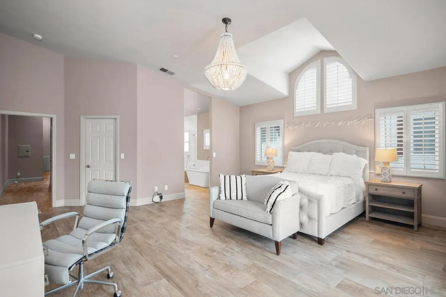 Coronado, California 92118, United States, 3 Bedrooms Bedrooms, ,2 BathroomsBathrooms,Residential,Active,148519