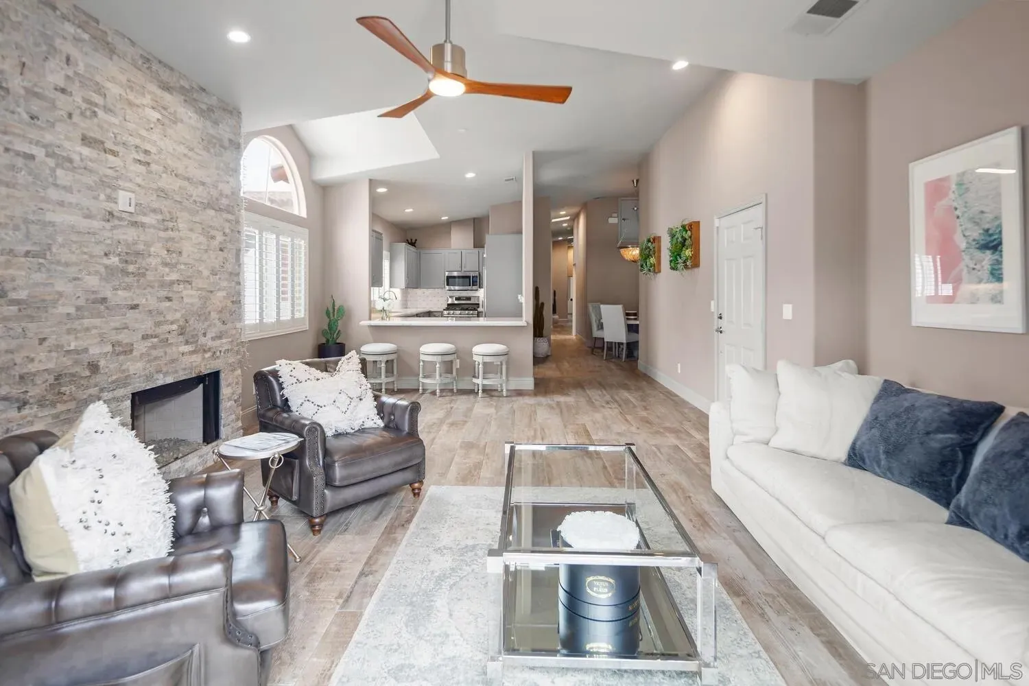 Coronado, California 92118, United States, 3 Bedrooms Bedrooms, ,2 BathroomsBathrooms,Residential,Active,148519