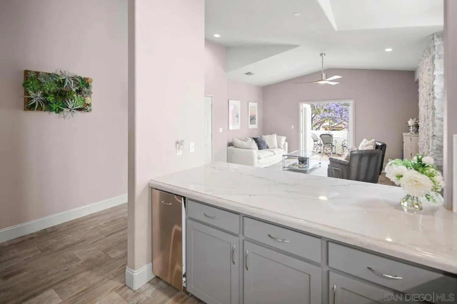 Coronado, California 92118, United States, 3 Bedrooms Bedrooms, ,2 BathroomsBathrooms,Residential,Active,148519