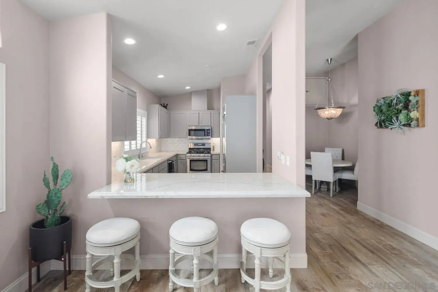 Coronado, California 92118, United States, 3 Bedrooms Bedrooms, ,2 BathroomsBathrooms,Residential,Active,148519