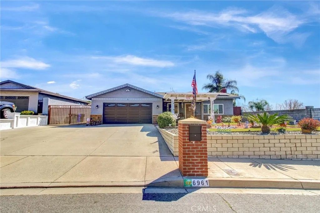 Photo of 6961 Cambridge Avenue, Rancho Cucamonga, CA 91701 (MLS # IV26063215)