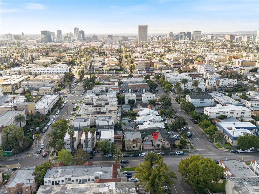 Photo of 4214 Rosewood Ave, Los Angeles, CA 90004 (MLS # DW26079741)