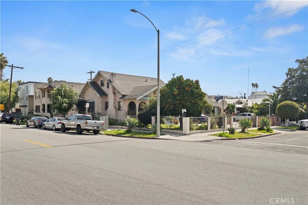 4214 Rosewood