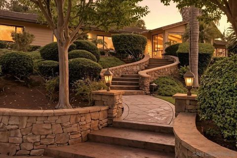 Photo of 2927 Circle Drive, Escondido, CA 92029 (MLS # 250041492)
