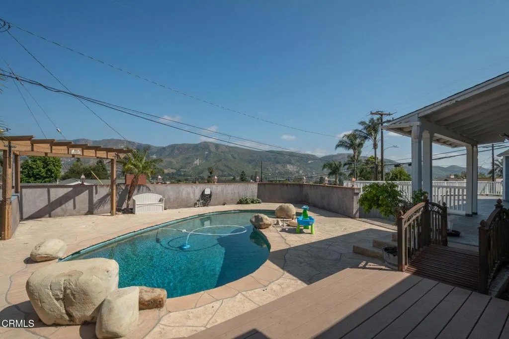942 Loma Vista Place