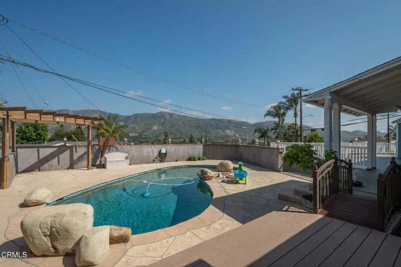 942 Loma Vista Place