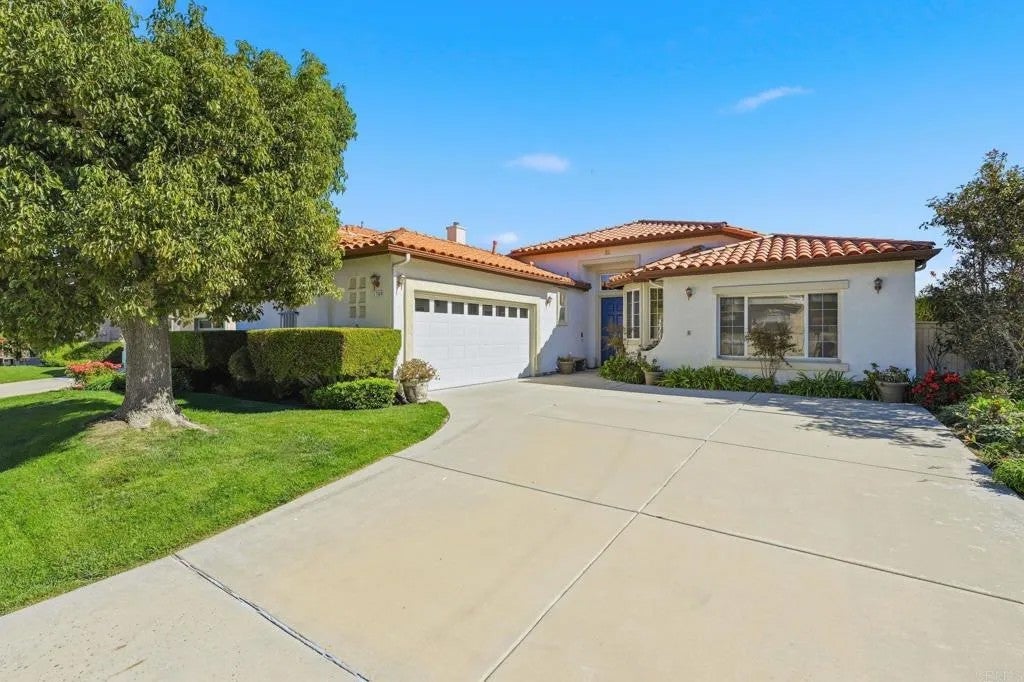Photo of 1359 Sparrow Road, Carlsbad, CA 92011 (MLS # NDP2609663)