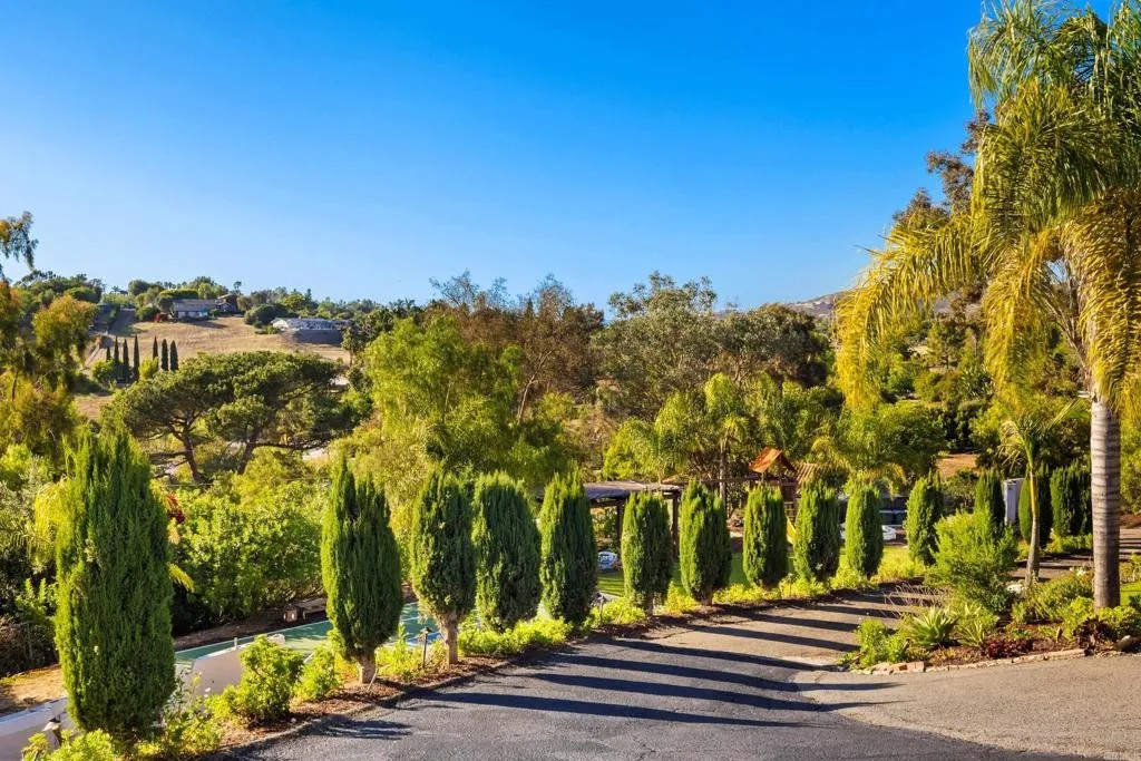 2143 Tierra Verde Road
