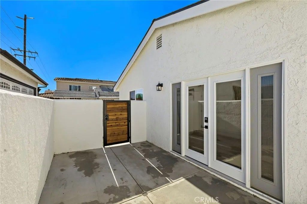 Photo of 118 Avenida Santa Margarita #B, San Clemente, CA 92672 (MLS # OC25281707)