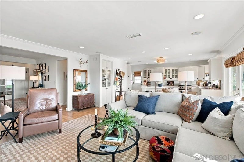 1122 Catalina Blvd