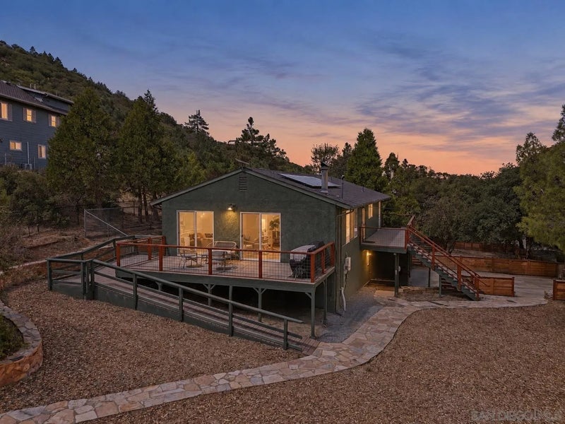 3250 Salton Vista Dr
