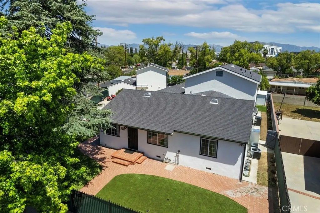 Photo of 8040 Ranchito Avenue, Panorama City, CA 91402 (MLS # SB26085812)