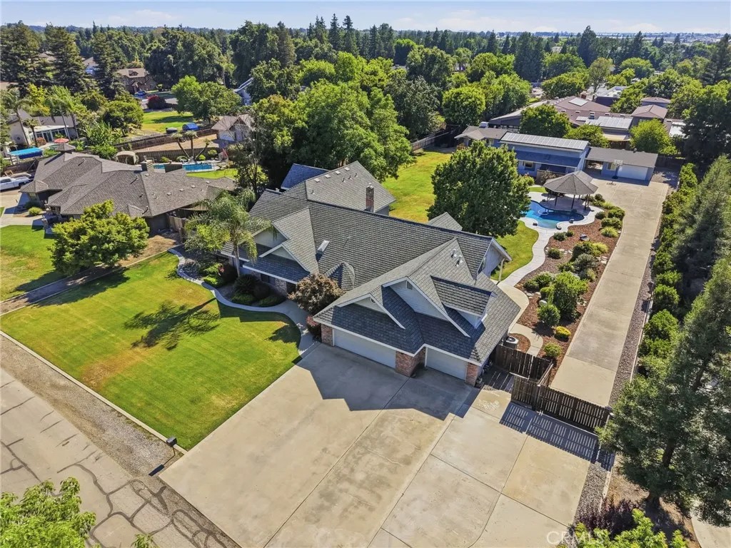 1203 N Tommy Court
