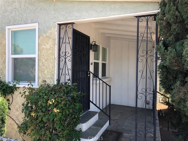 6102 Gifford