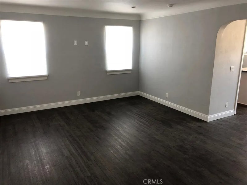 6102 Gifford