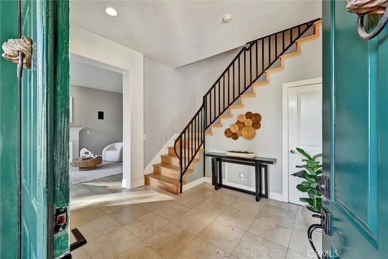 7010 Pinehaven