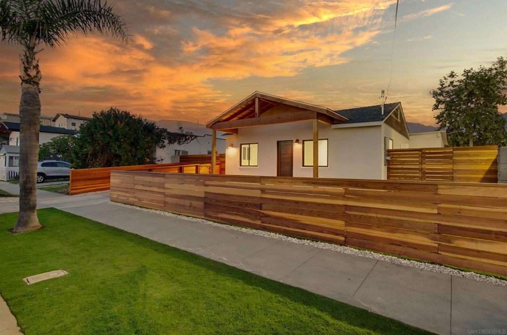 Photo of 622 S Myers Street, Oceanside, CA 92054 (MLS # 250045207)