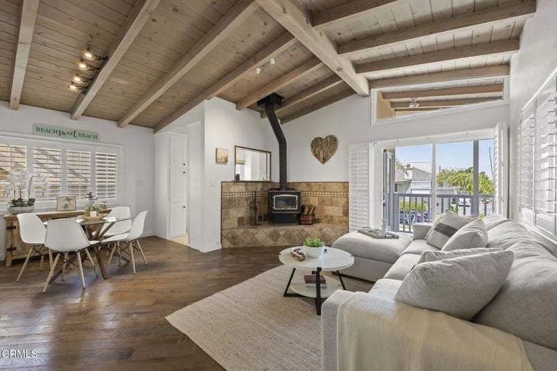 3715 Sunset Lane