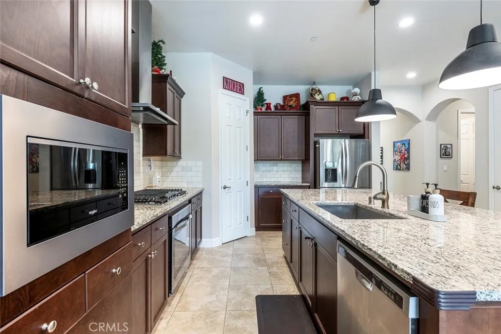 5796 N San Miguel