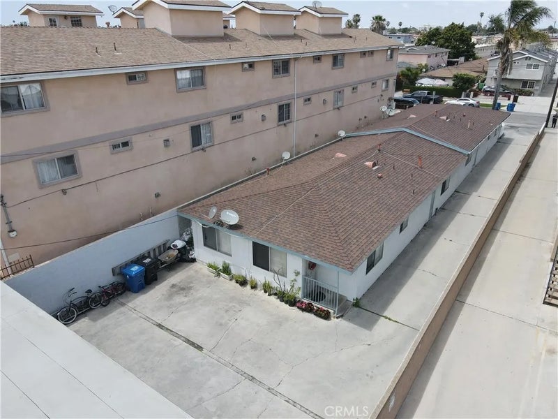 1510 W 227th