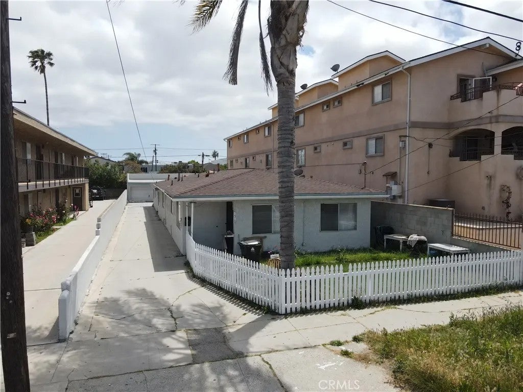 Photo of 1510 W 227th St, Torrance, CA 90501 (MLS # IN26194578)