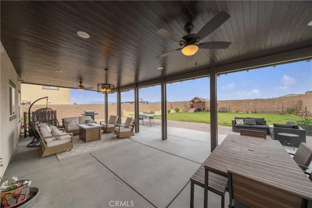 Photo of 13857 Raven Street, Victorville, CA 92392 (MLS # IV26070421)