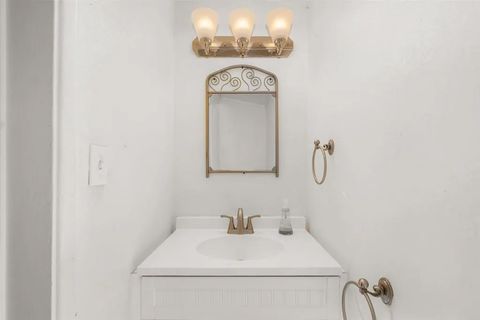 Tiny photo for 10111 Pinnacle Lane, La Mesa, CA 91941 (MLS # PTP2509134)