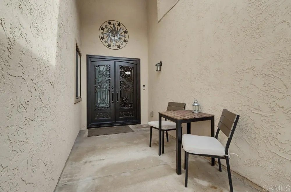376 Camino Elevado